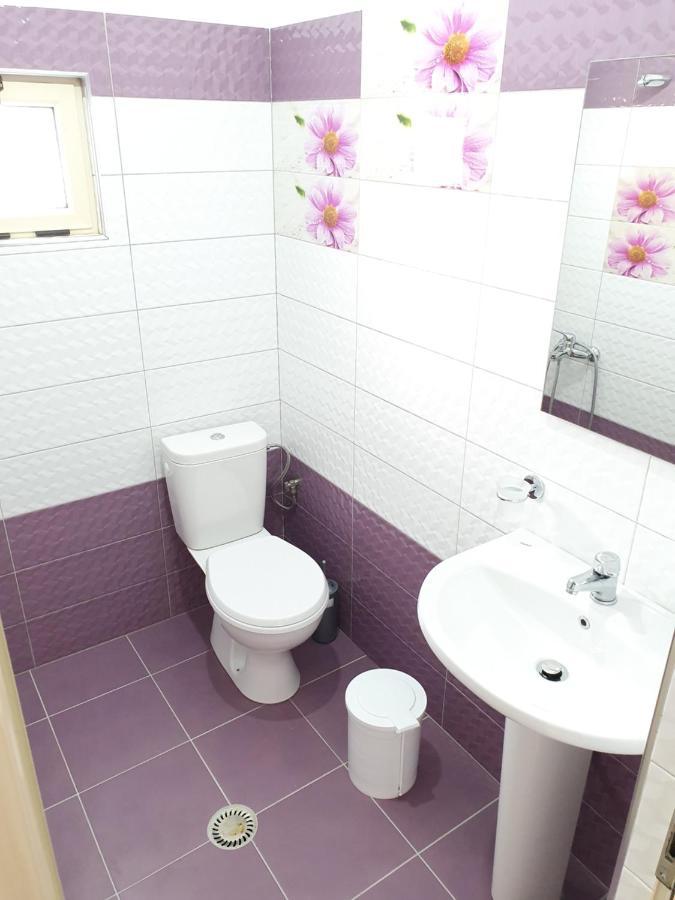 Soare Hotel Ксамил Екстериор снимка