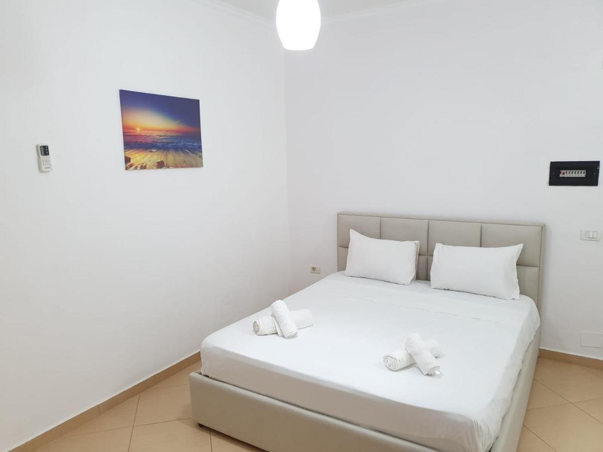 Soare Hotel Ксамил Екстериор снимка