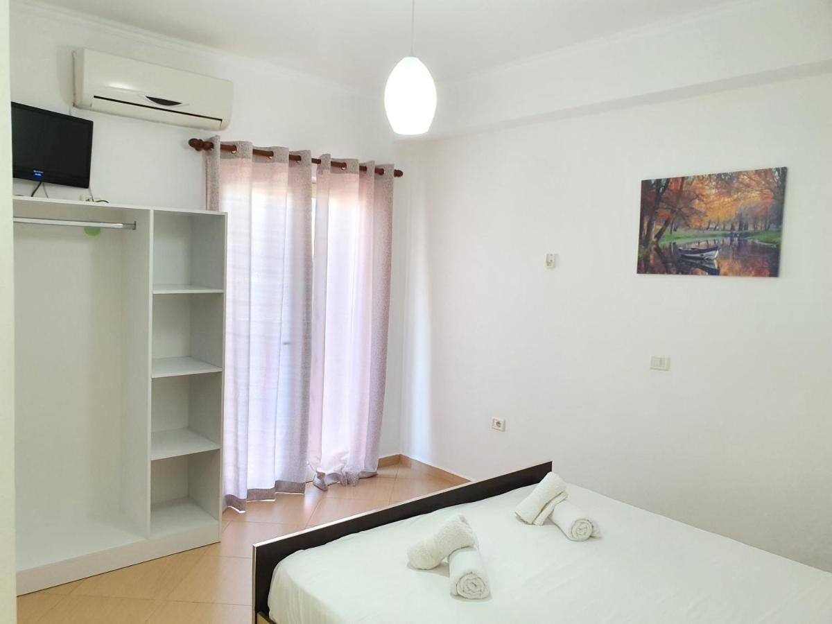 Soare Hotel Ксамил Екстериор снимка