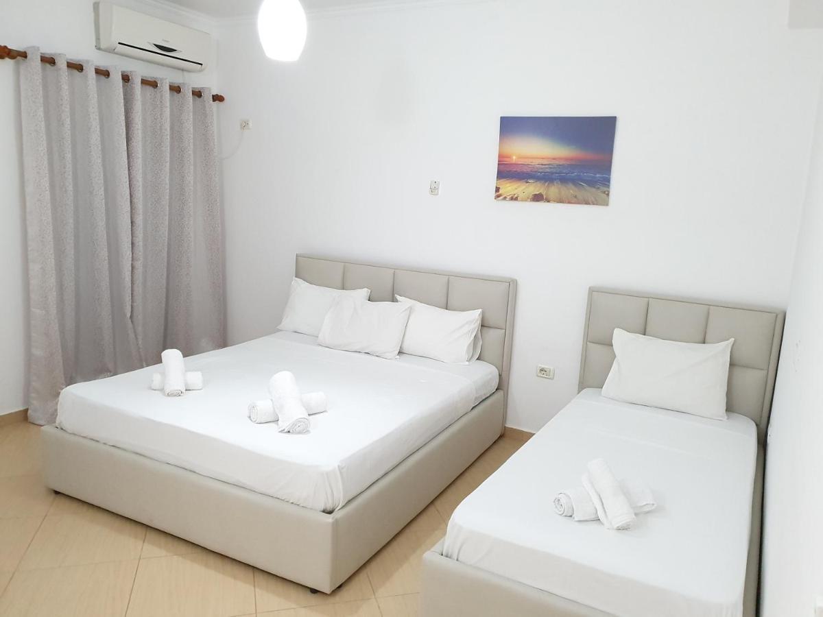Soare Hotel Ксамил Екстериор снимка