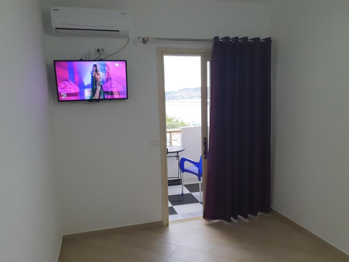 Soare Hotel Ксамил Екстериор снимка