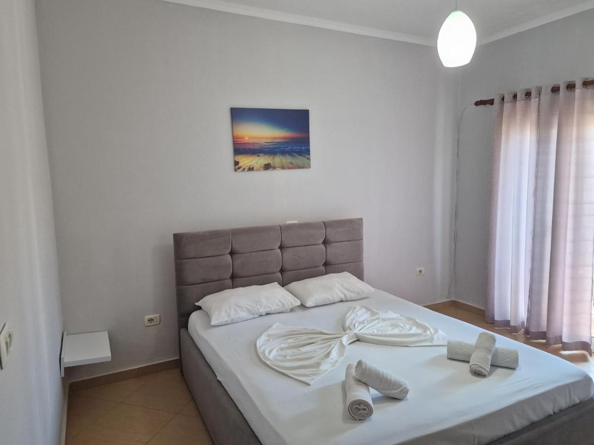 Soare Hotel Ксамил Екстериор снимка